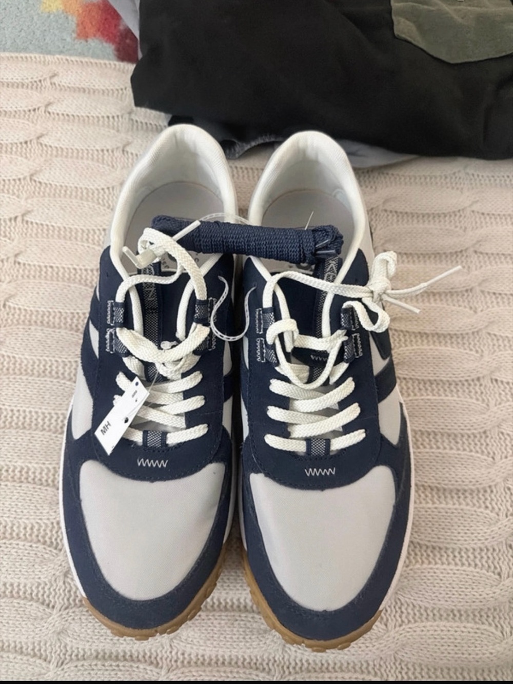 Keen Men's Navy, White and Gum Casual Lace-Up Sneakers
